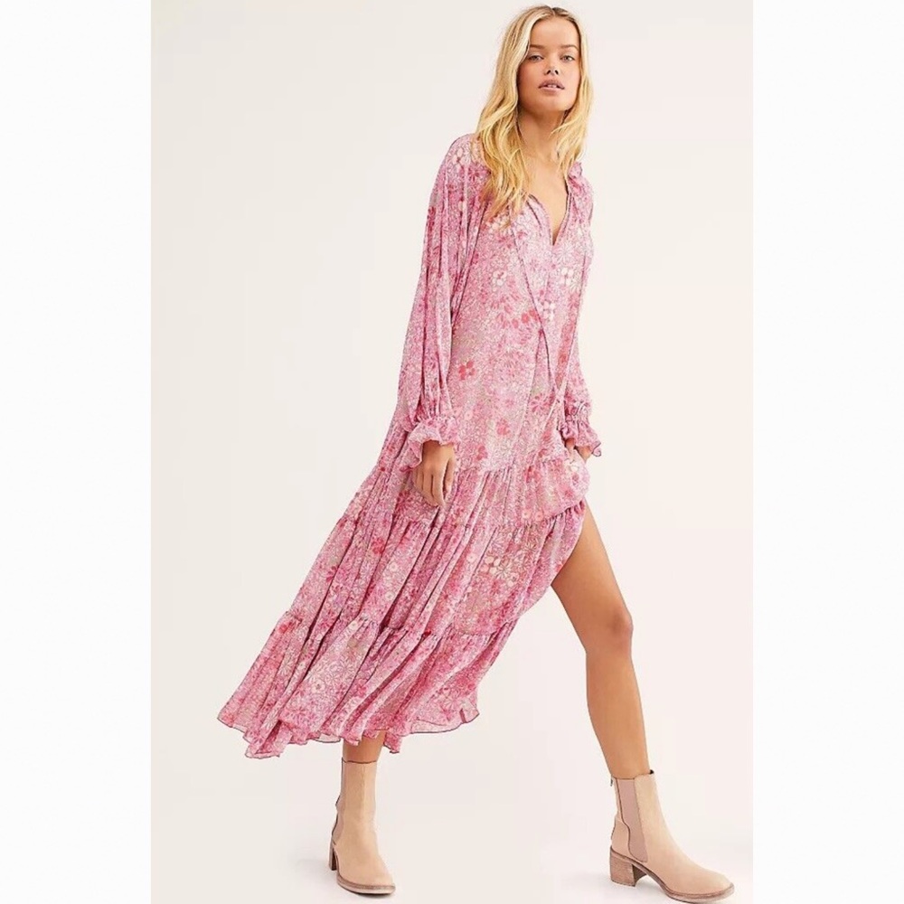 Free People / NWT Feeling Groovy Maxi Dress in Pink Floral